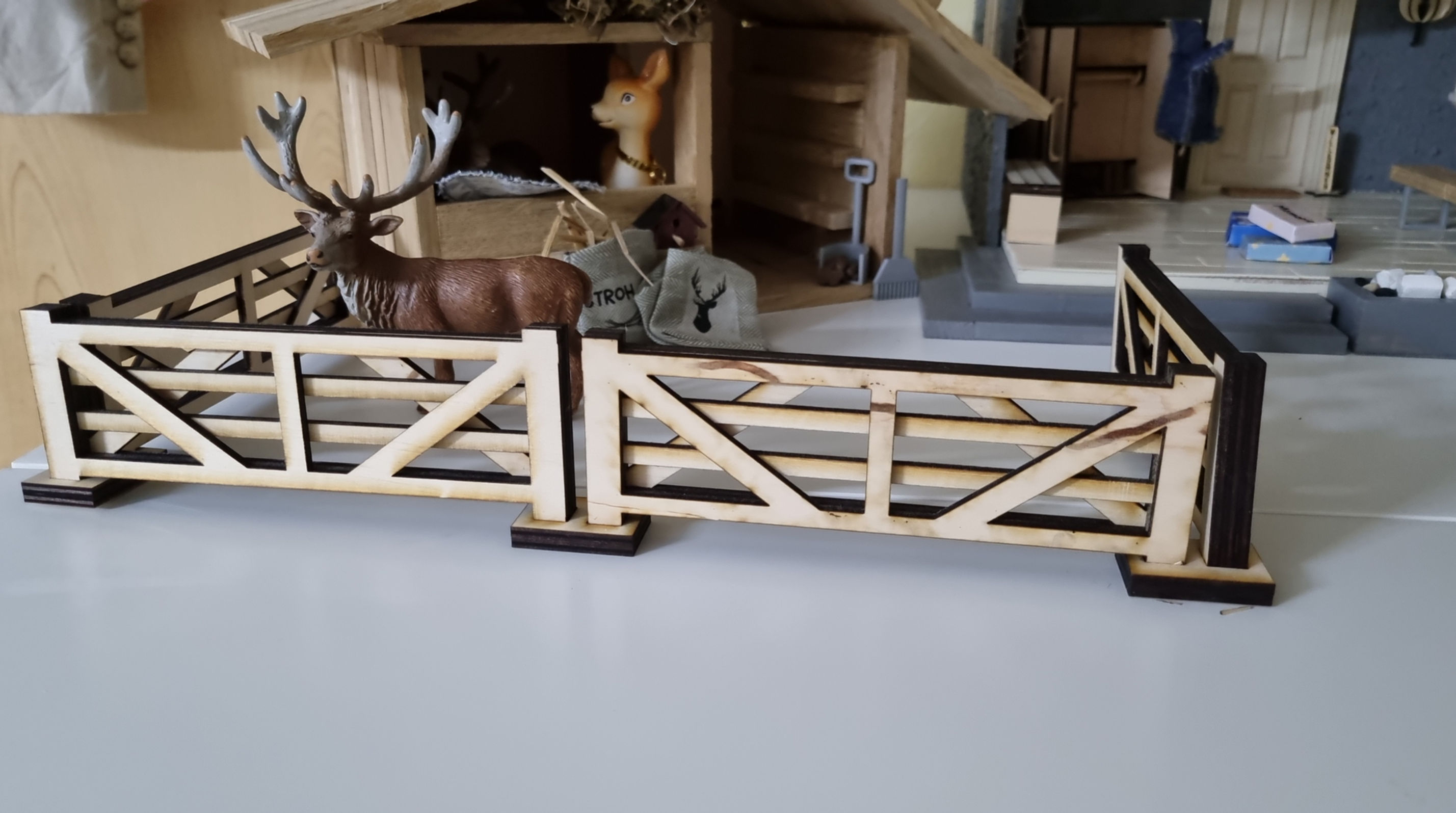 Zaunelemte für das Rentier, Zaun für Stalltiere/ Bauernhoftiere