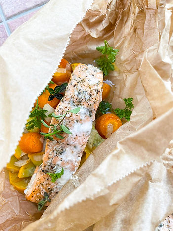Fisch-Päckchen im Backpapier mit Gemüse
