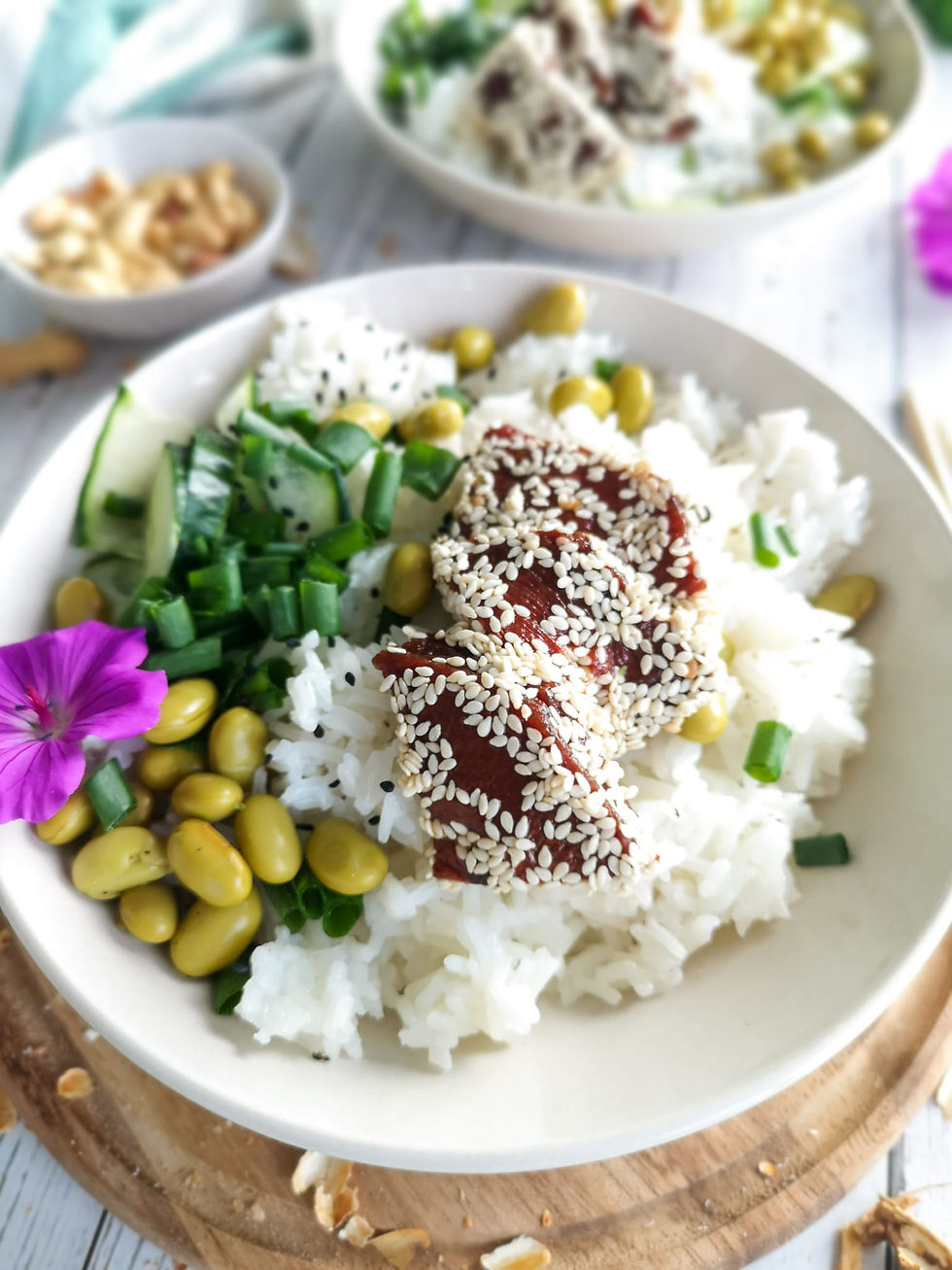 Vegane Poke Bowl mit Thunfisch aus Wassermelone