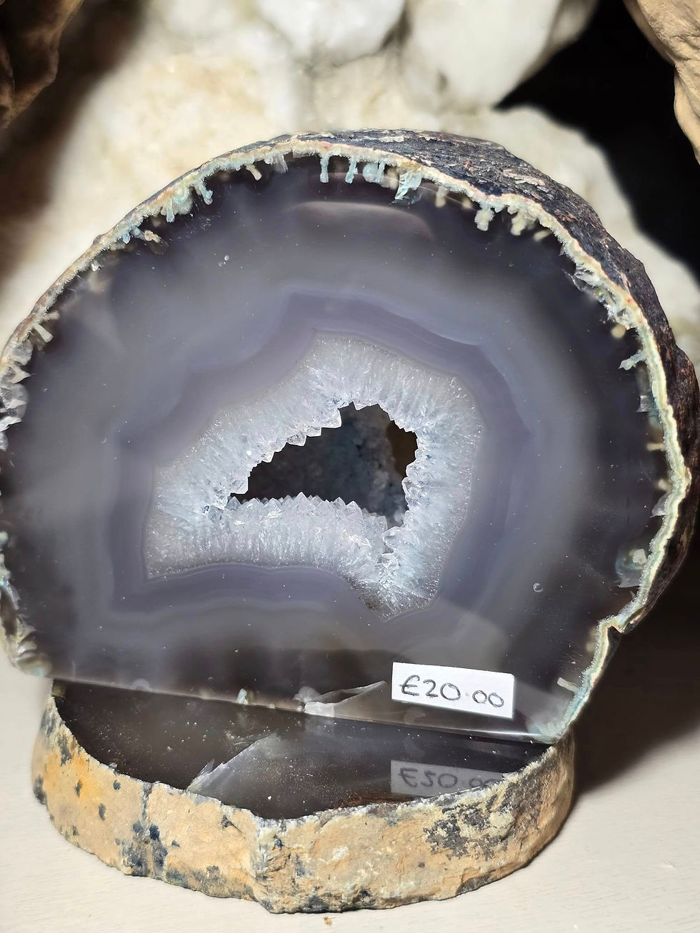agate cut base geode front view