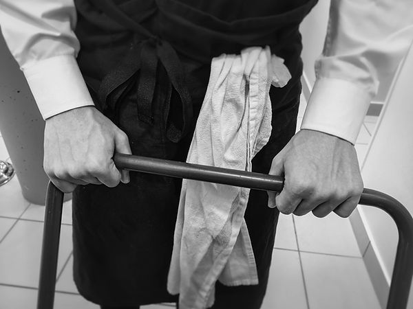 des mains qui apprennent élèves lycée professionnel chaptal amboise service restaurant