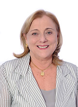 Dra Miriam Carrascosa Padula Castro.jpg