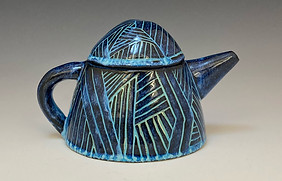 ElenaHorn-Ceramics2-SgraffitoTeapot.jpeg