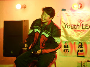 Сэтгэлээ хуваалцах цэг: Күийр Шүлгийн Үдэш