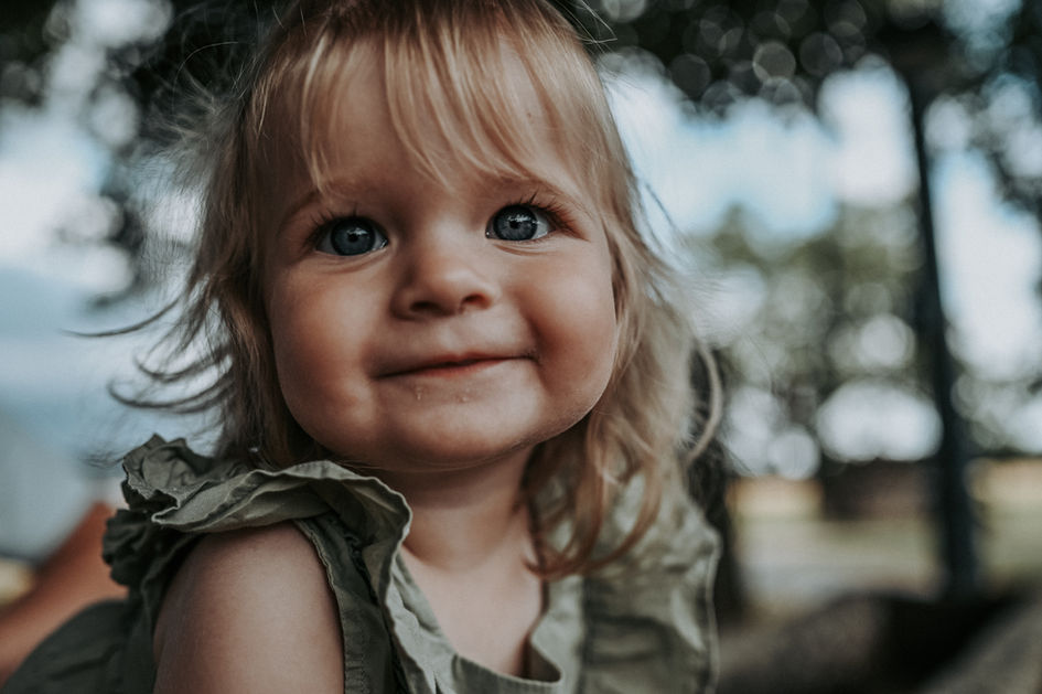 #kleinkind #kind #lachen #strahlen #augen #kindheit