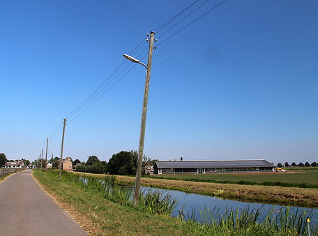 Zevenhoven_-_Molenweg_Houten_bokpalen.jpg