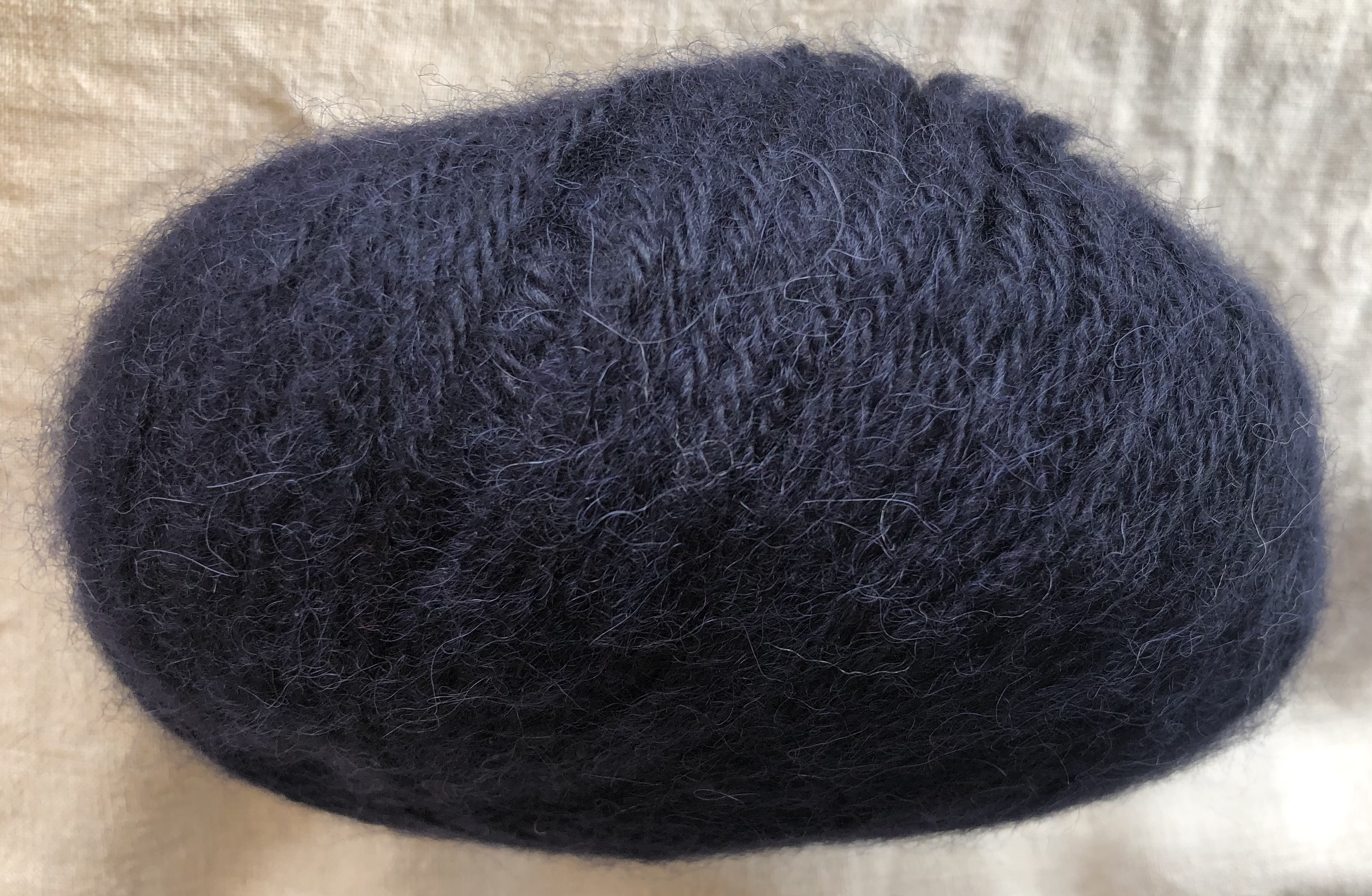 AZ1667—Baby Brushed Alpaca Yarn