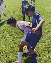 PICCOLI CALCIATORI IN CAMPO CONTRO IL DEGRADO