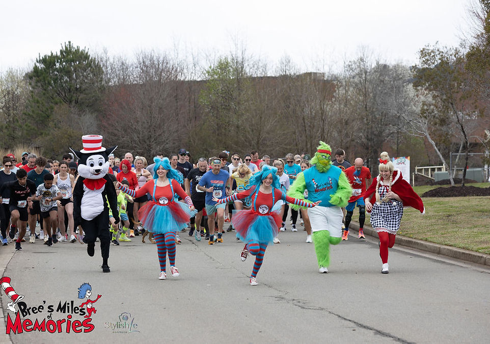 Runners at Bree's Miles of Memories 5K