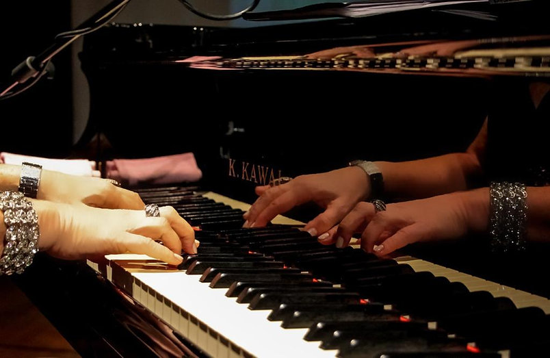 Fotos mãos - piano.jpeg
