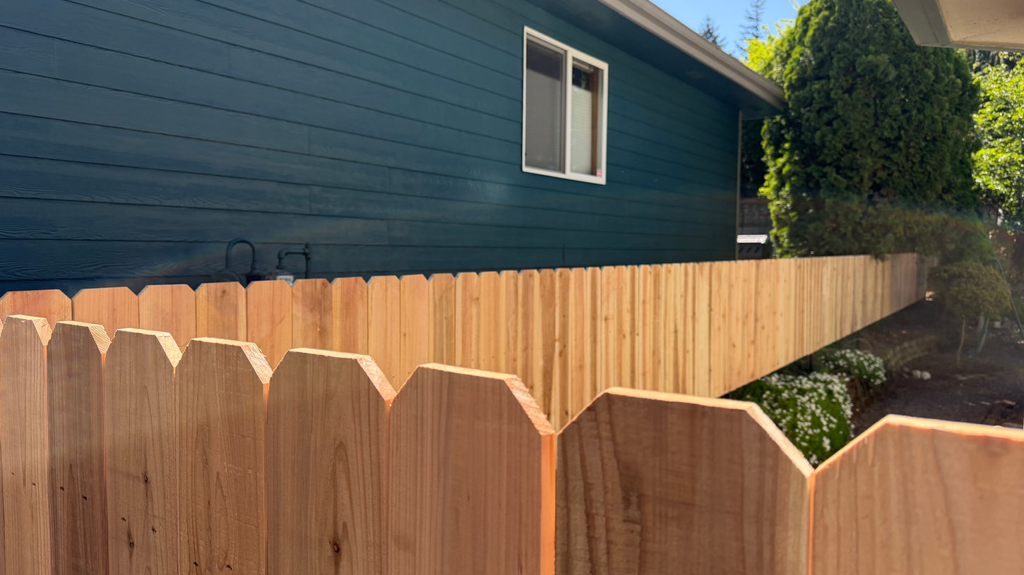 Finished cedar privacy fence installation in South Salem, Oregon.