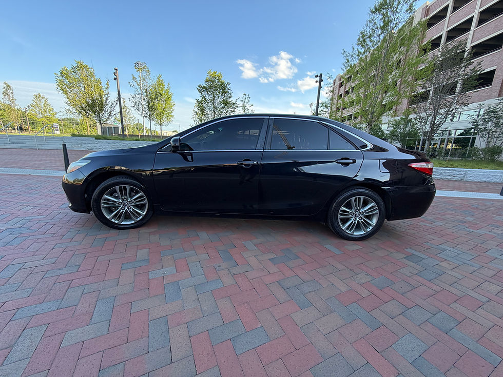 Thumbnail: 2017 Toyota Camry SE