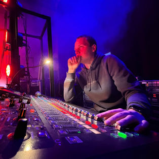 MON tech pop afspelen