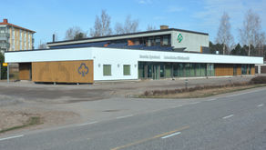 Koivulahden Säästöpankin korjaustyöt valmiit ⌂ Kvevlax Sparbanks renovering klar