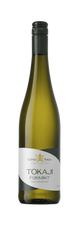 Eine hohe grüne Weinflasche mit einem dunkelgrünen Verschluss. Auf dem Etikett steht „Grand Tokaj Tokaji Furmint“ und eine goldene Kronengrafik. 