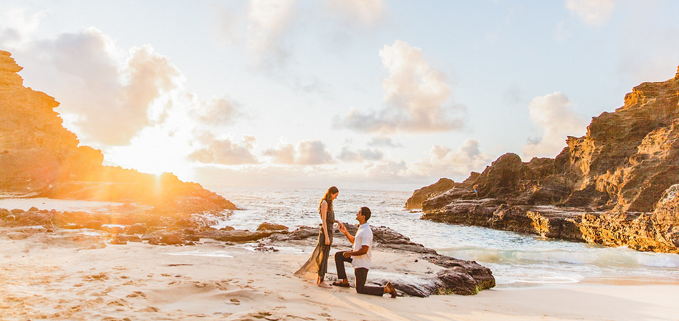 eternity-beach-halona-cove-sunrise-surprise-proposal-jenna-lee-pictures.jpg