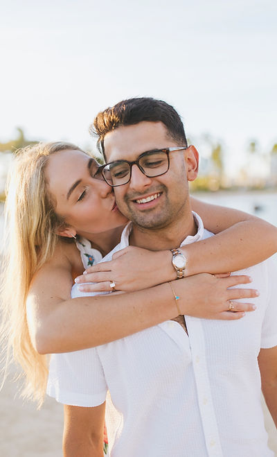 waikiki-beach-engagement-photo-shoot-oahu-jenna-lee-pictures-10.jpg