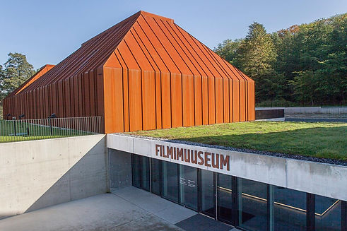 Filmimuuseumi uksed.jpg