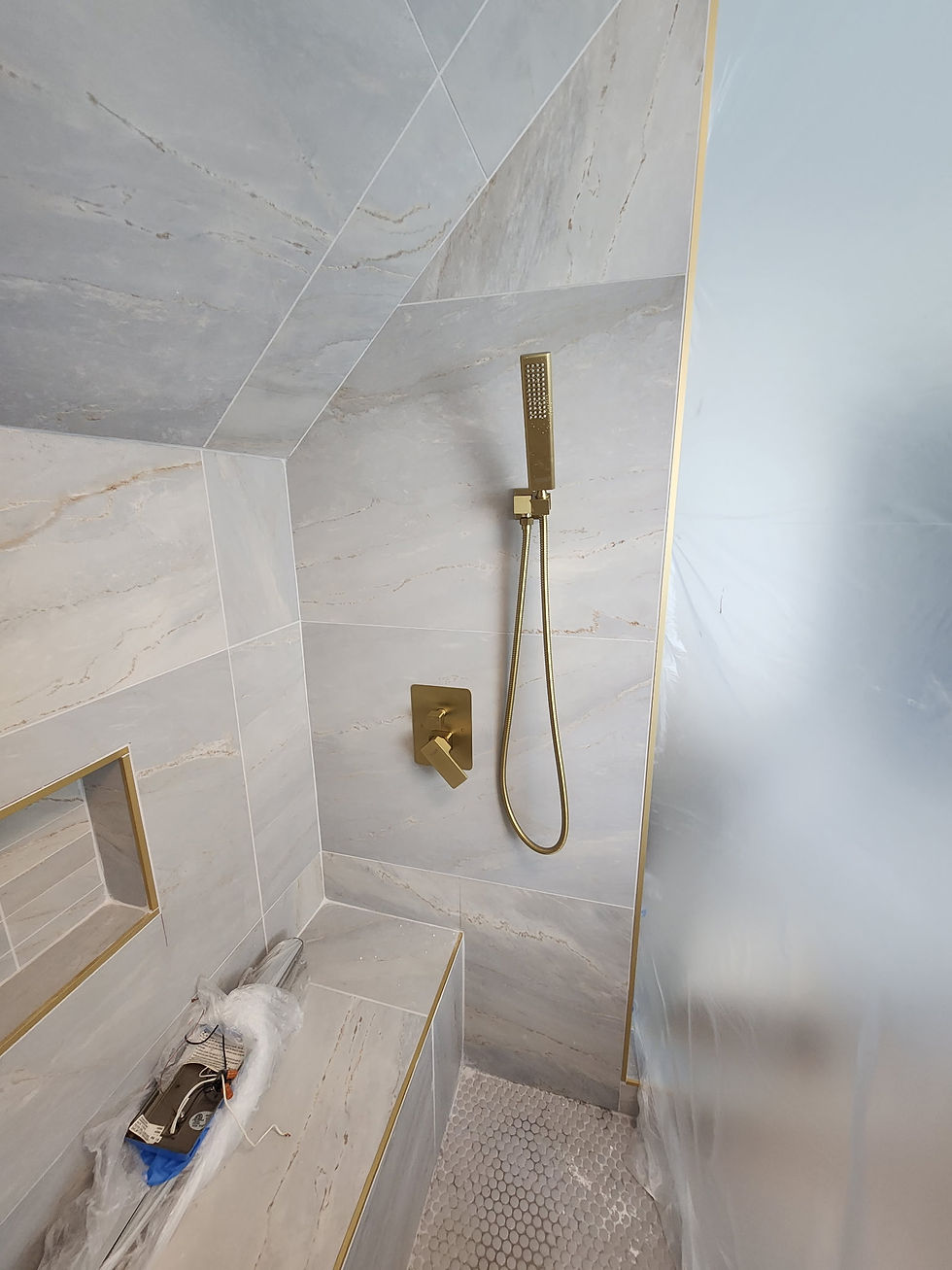 Roswell Shower