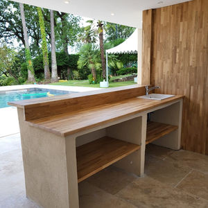 Cuisine intérieur et cuisine d'été