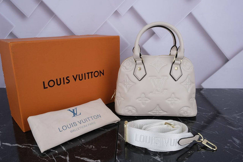 Миниатюра: Louis Vuitton Alma BB