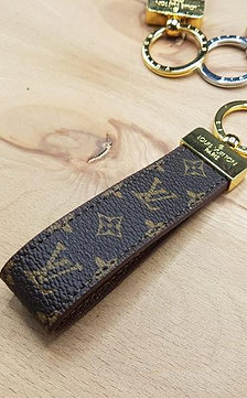 Louis Vuitton key chain, Louis Vuitton Bag Ornament, Bag Accessory Leather Key c