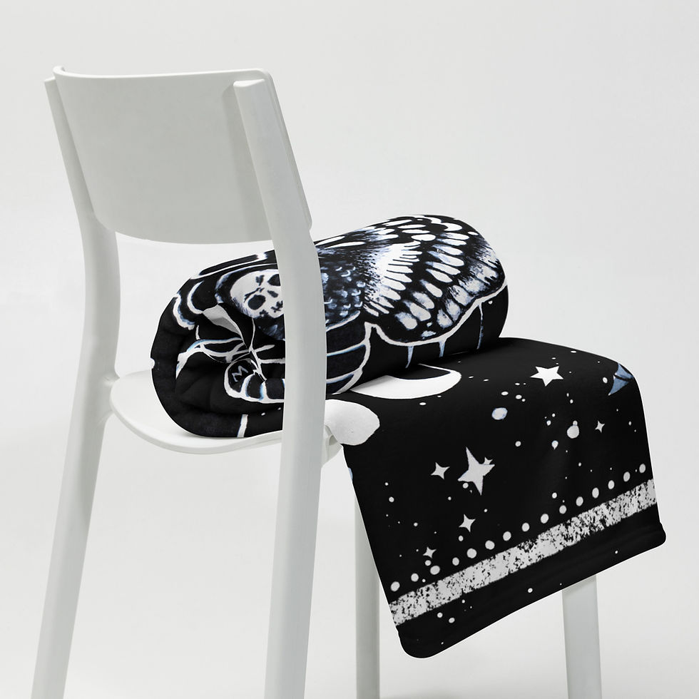 Thumbnail: Gothic Motte Kuscheldecke