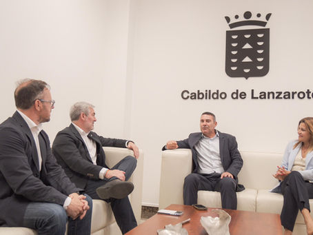 Clavijo ratifica en Lanzarote su apuesta por unos servicios públicos “más cercanos, accesibles y modernos”