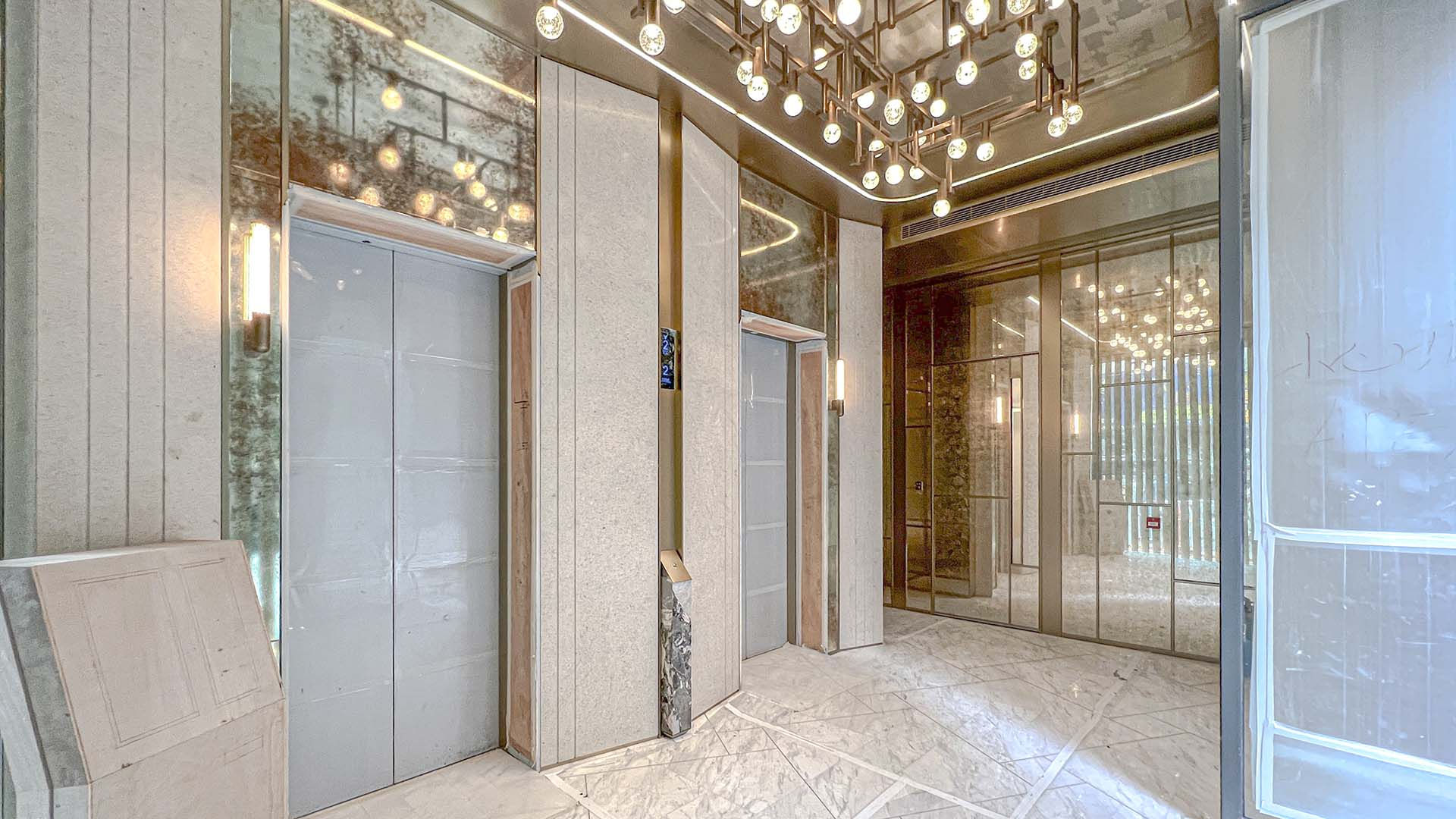 Laminated Glass in Club house (ONE SOHO) (Cloudy Graphic Printing Glass)