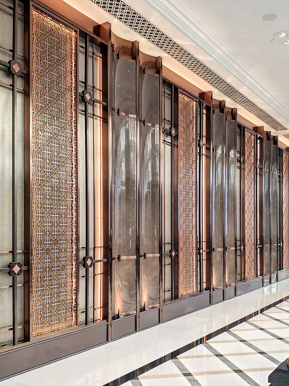 Laminated Glass in Restaurant (Macau SCC) (Pattern Acid-etched Glass)