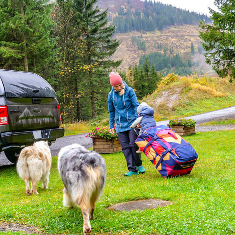 PSÍ KUFR ANEB CO BALÍME NA NAŠE CESTY