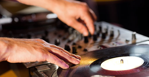 DJ