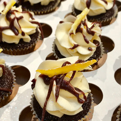 cupcake-chocolate-lemon-buttercream-dreamin-desserts.jpeg
