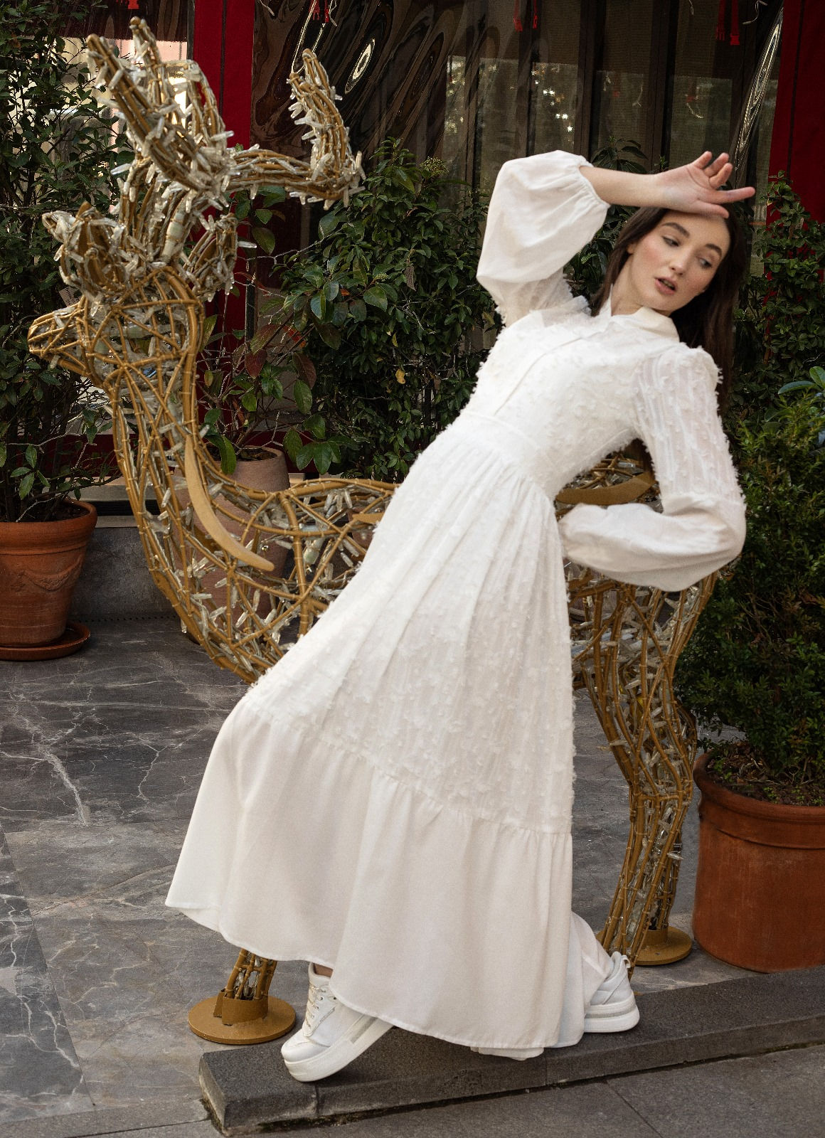 ponponlu beyaz elbise