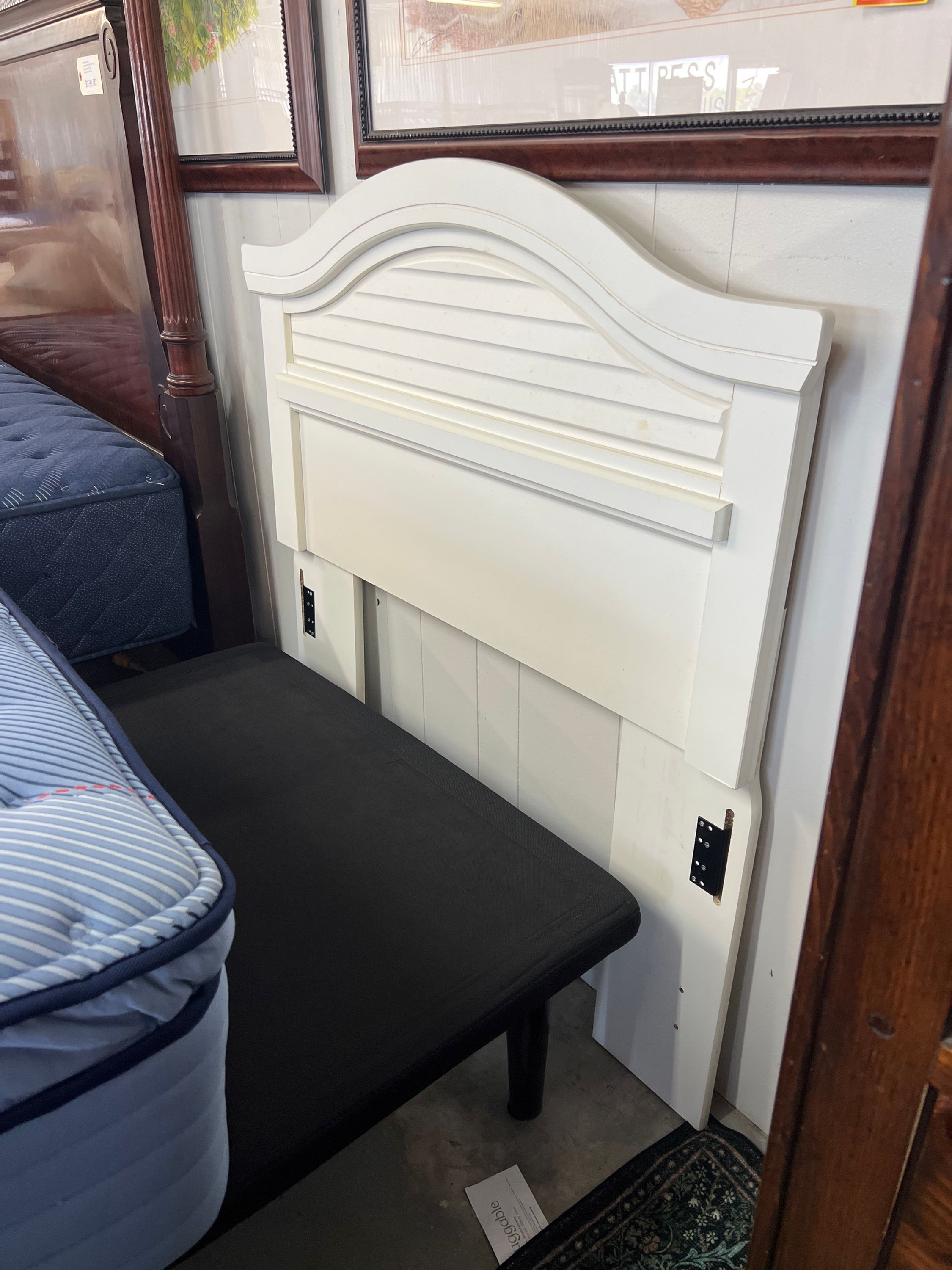 ASHLEY TWIN HEADBOARD