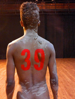 RESIDÊNCIA '58 indícios sobre o corpo' Versão Brasil