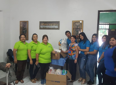 Comité de Género y Comité de Juventud Fe y Esperanza visita Asilo María Eugenia Cruz Blanca