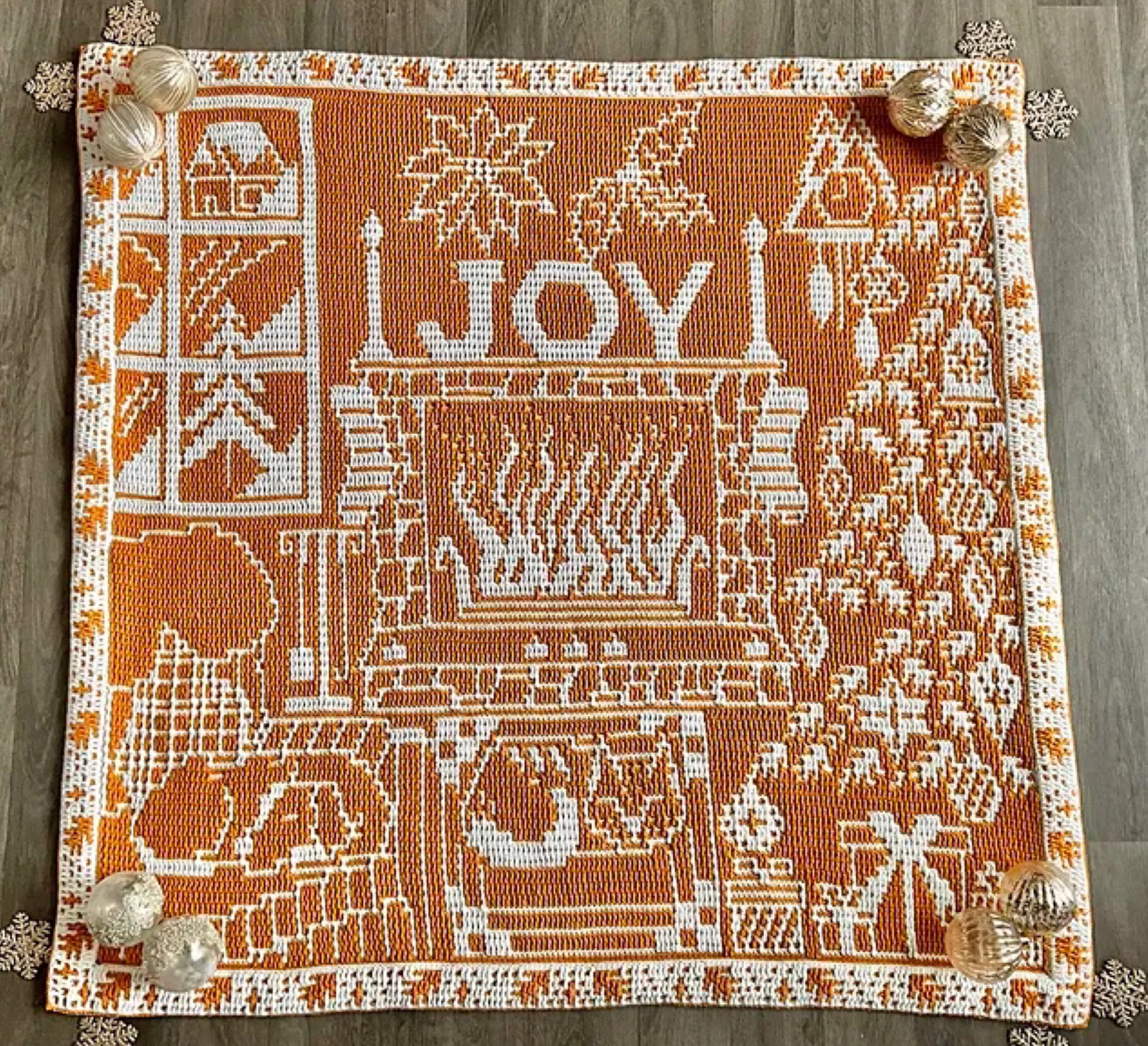 Christmas Spirit - Throw