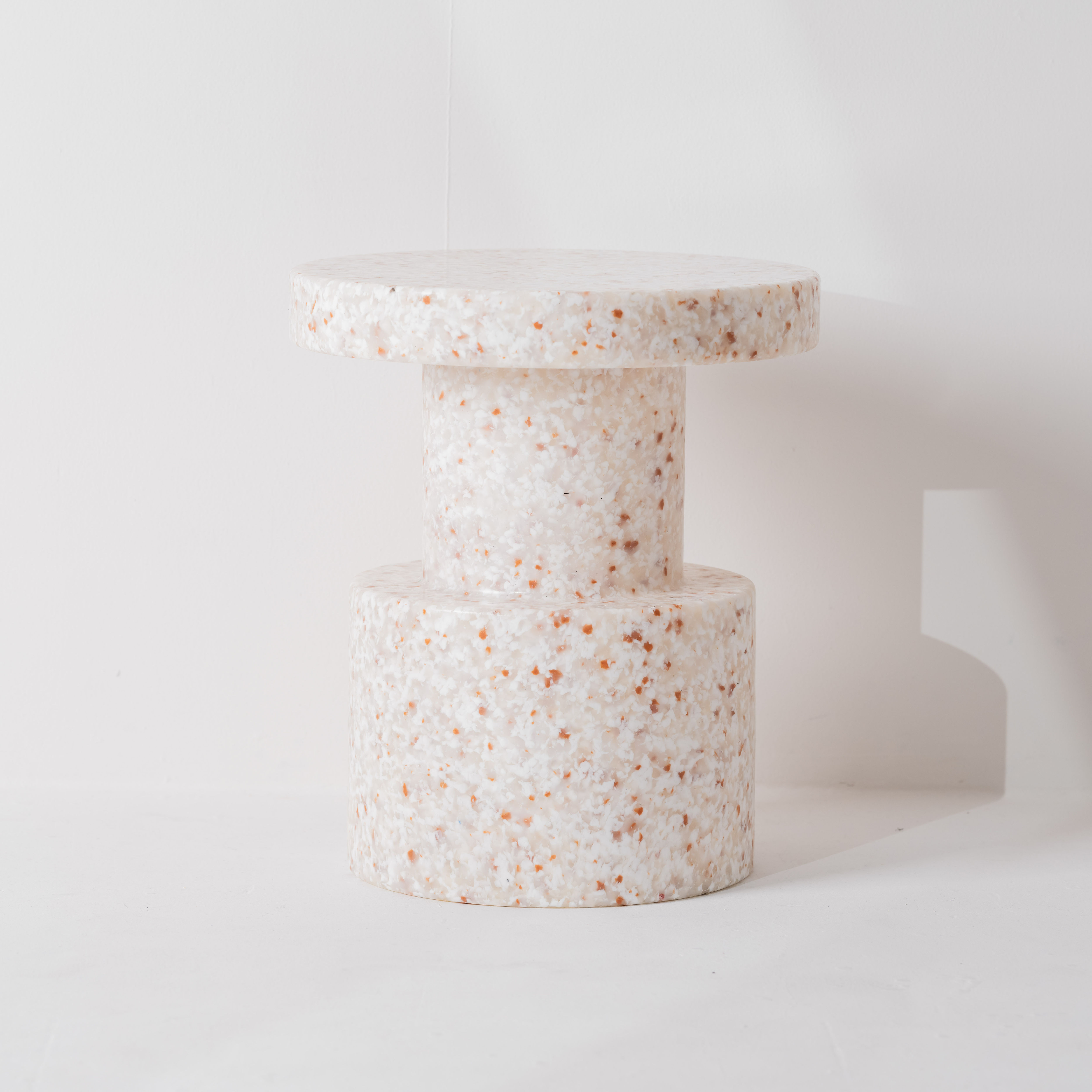 s-25s | Bit Stool White / Simon Legald