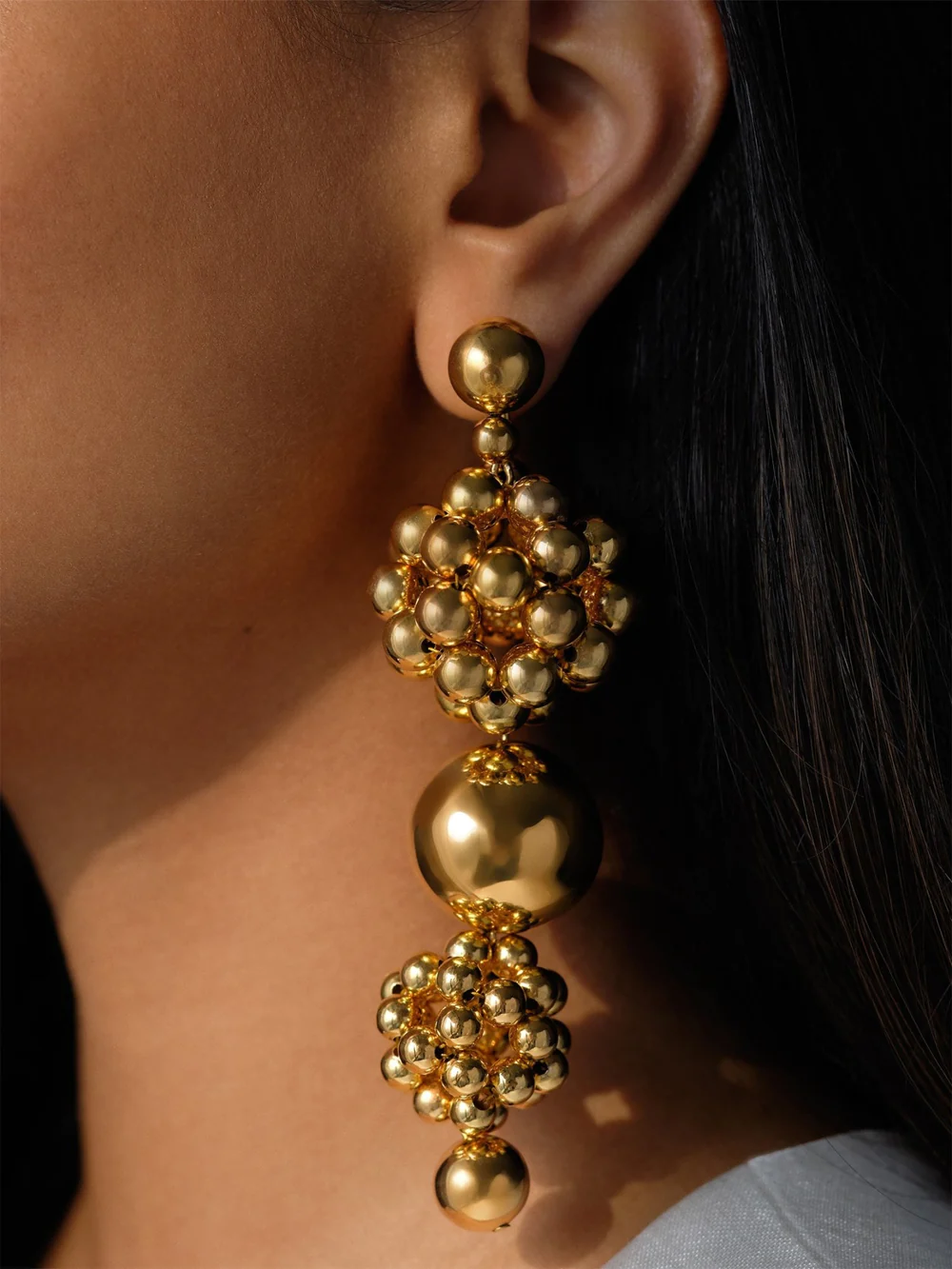 boucles d'oreille grappe façon Schiaparelli tendance ISHO 