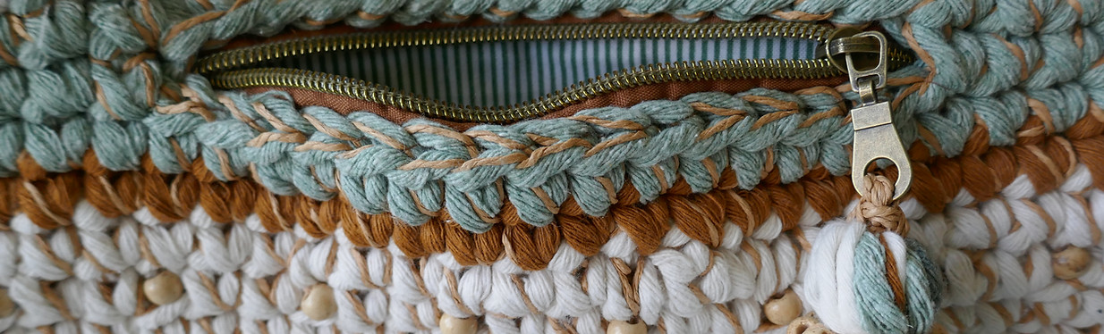 zip detail with feature tassel