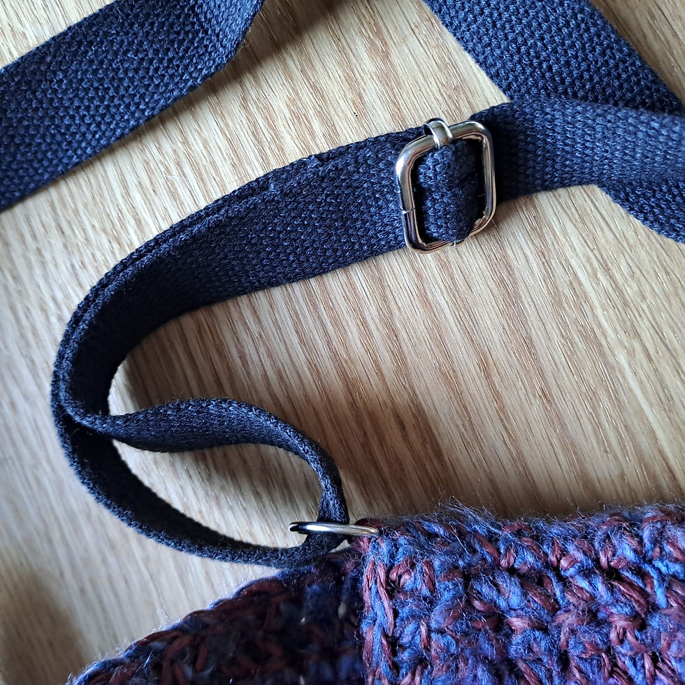 Thumbnail: 'Hillhead Burgundy' - stylish compact textured phone bag with adjustable strap