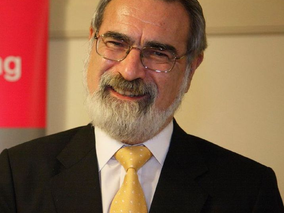 "Rabi Jonathan Sacks'la Derin Bakış"; Işıktan Giysiler