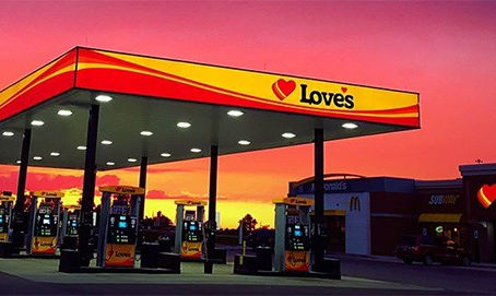 Loves gas station building in Mae Valley spring of 2020