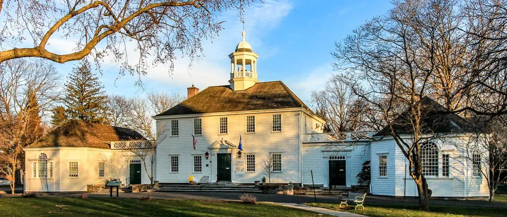 Fairfield Town Hall.webp
