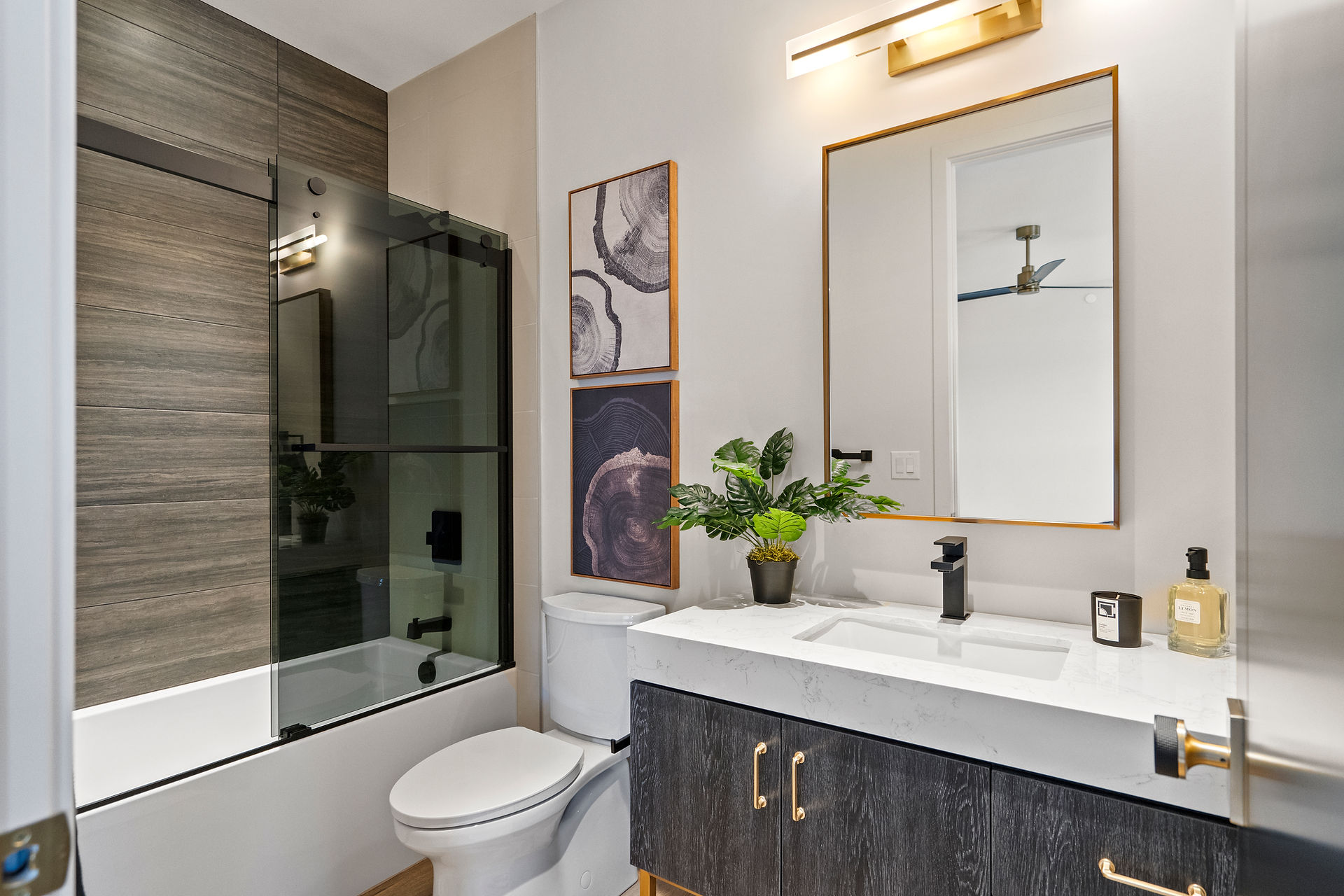 en suite baths