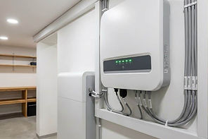 Moderner Wechselrichter und Batteriespeicher für stabile Netzstabilität und Eigenverbrauch in der Region Bad Harzburg