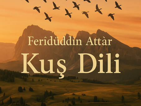 Tasavvufun en derin sembollerinden biri olan “Kuş Dili”, Ferîdüddin Attâr’ın kaleminden çıkan bir hakikat yolculuğudur. Bu yazı, kuşların diliyle anlatılan ruhsal dönüşümün, seyr u sülûkun ve Simurg’a ulaşmanın manevî anlamlarını derinlemesine ele alır. Her vadisi bir benlik arınması, her satırı bir kalp çağrısı olan bu eser, çağları aşan bir davetin izini sürüyor. Attâr’ın diliyle değil, kalbiyle okunması gereken bu yolculuk; okura hem ayna hem rehber olur.