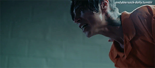 tumblr_osfjljM3i11v2td3jo4_540.gif