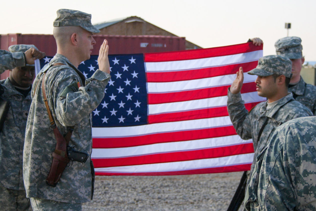 Reenlisting-in-Iraq.jpg